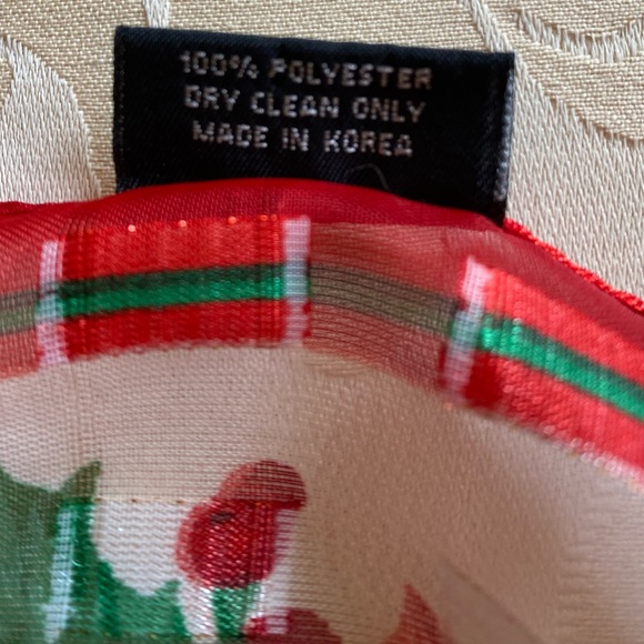 NWOT Vintage Holiday Scarf - Picture 11 of 11